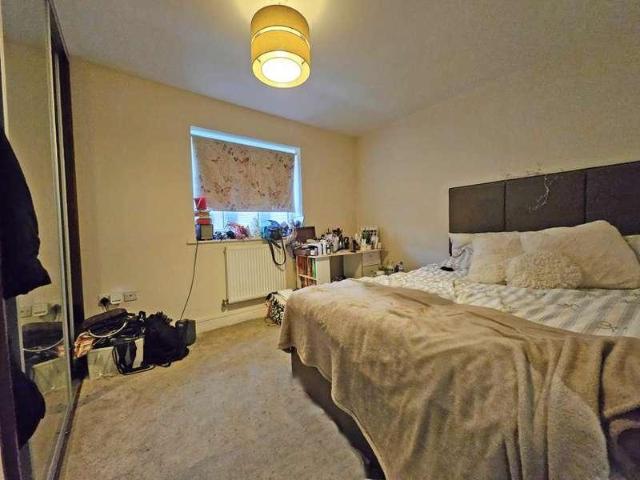 Flat for sale in Greater London