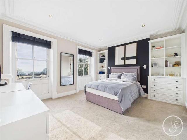 Flat for sale in Chapel Allerton, West Yorkshire