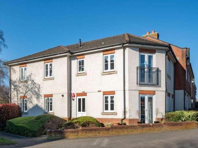 Flat for sale in New Town, Horsham