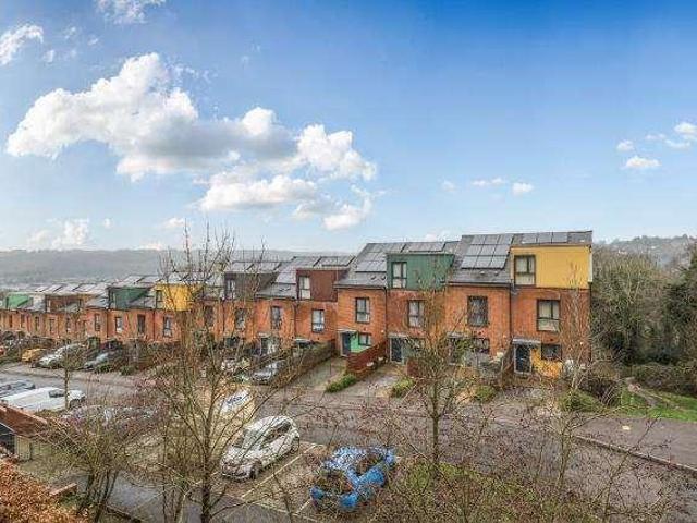 Flat for sale in Totteridge, Buckinghamshire