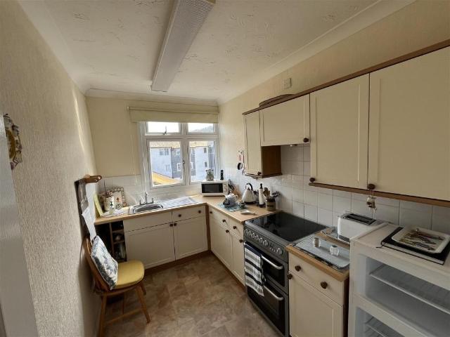 Flat for sale in Strode, Devon