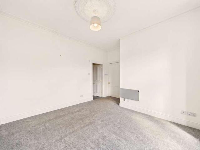 Flat for sale in Lochgilphead, Scotland
