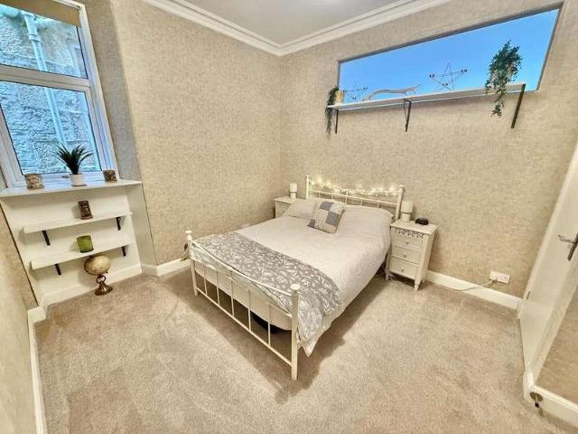 Flat for sale in West Kilbride, Scotland