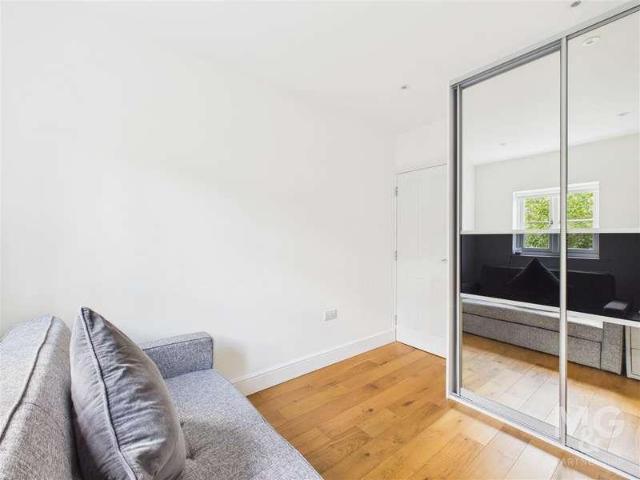 Flat for sale in Moreton Hall, Chedburgh
