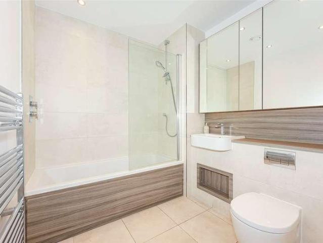 Flat for sale in Colindale, Greater London