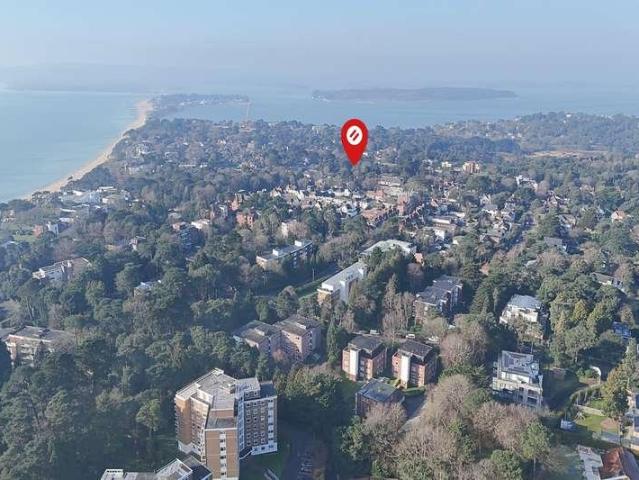 Flat for sale in Canford Cliffs, Poole