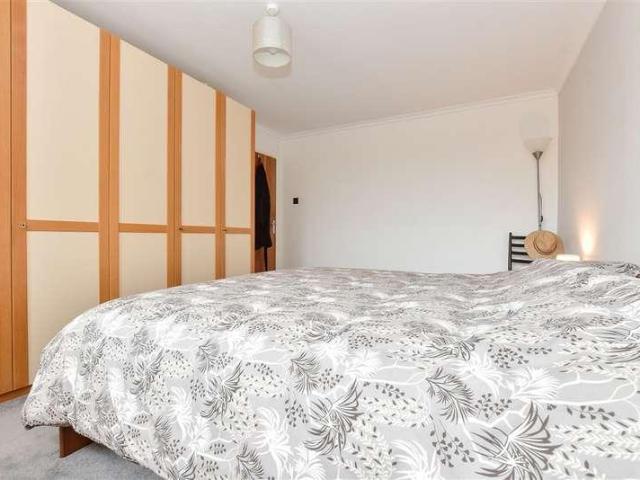 Flat for sale in Birchington, Acol