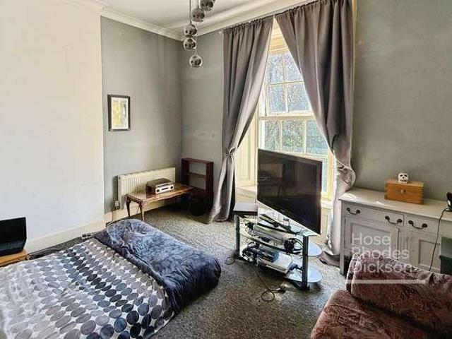 Flat for sale in Weeks, Ryde