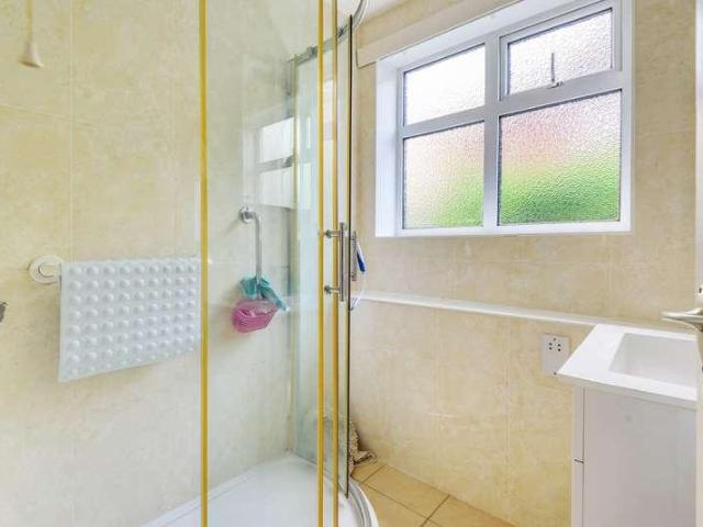 Flat for sale in Woking, Surrey