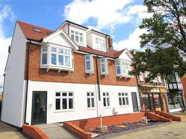 Flat for sale in Alton Barnes, Essex