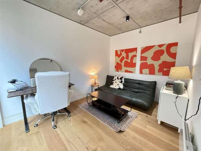 Flat for sale in City Centre, Georgia