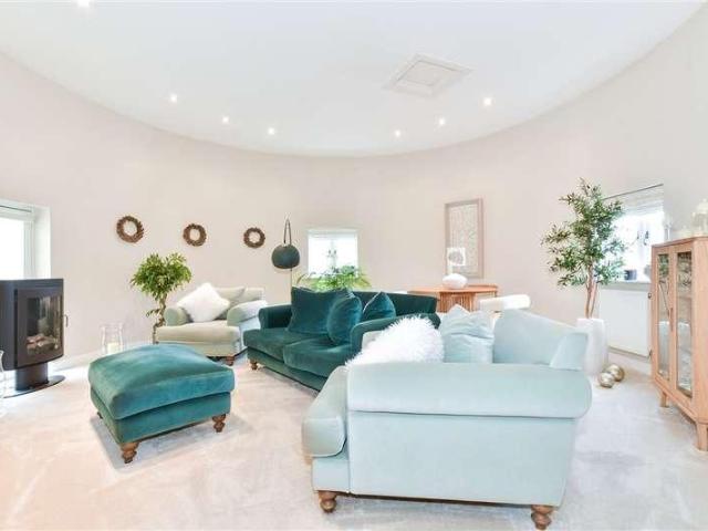 Flat for sale in Larkfield, Tonbridge and Malling