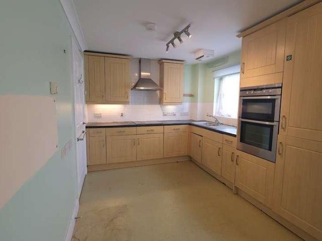 Flat for sale in Hill, City Of Southampton
