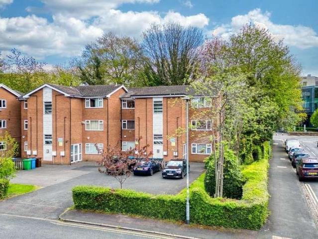 Flat for sale in Withington, Manchester