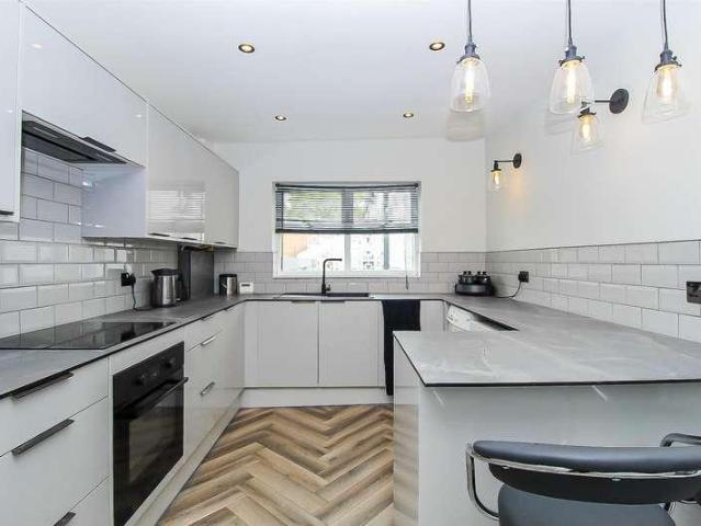 House for sale in Wakefield, Eastmoor
