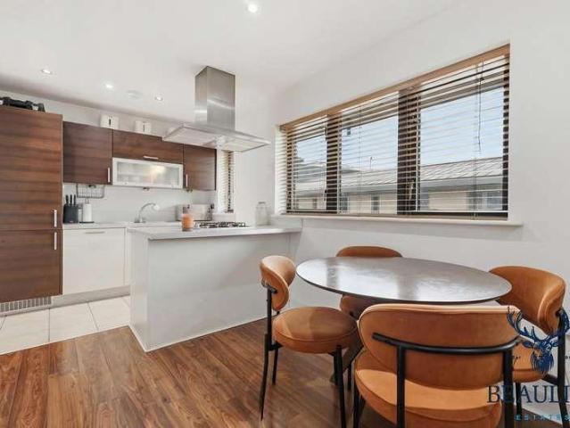 Flat for sale in Moulsham, Chelmsford