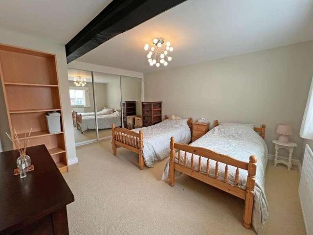 Flat for sale in Stanford On Avon, Leicestershire