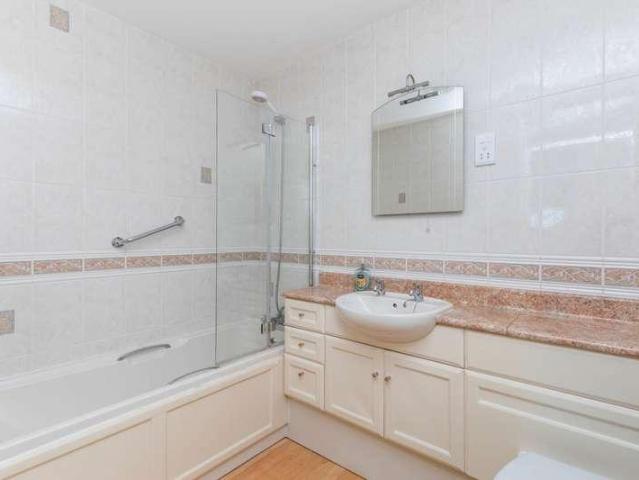 Flat for sale in West Worthing, Worthing