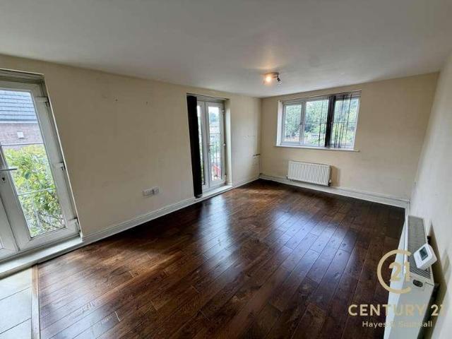 Flat for sale in Greater London