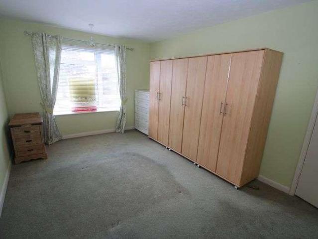 Flat for sale in West Worthing, Worthing