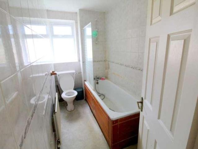 Flat for sale in Slough