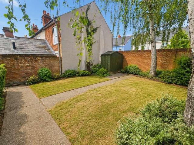 Flat for sale in Hythe, Colchester