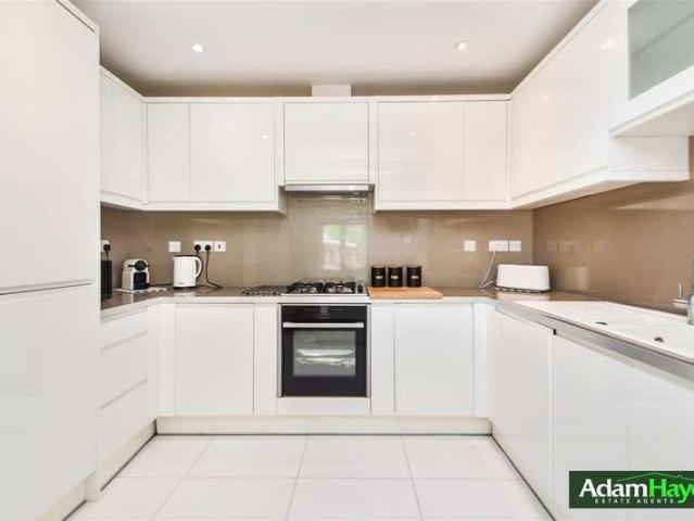 Flat for sale in North Finchley, Isle Of Man