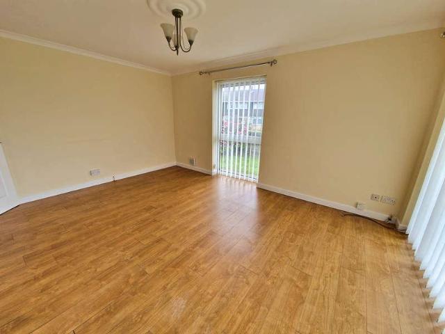 Flat for sale in Porthcawl, Nottage