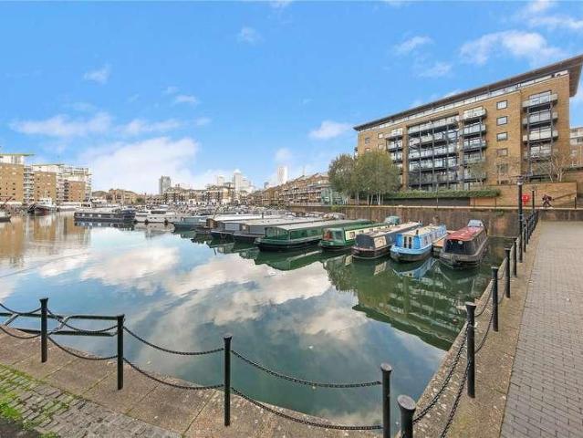 Flat for sale in Ratcliffe, Limehouse