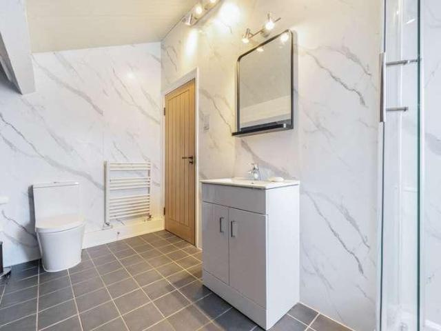 Flat for sale in Leyton, Greater London