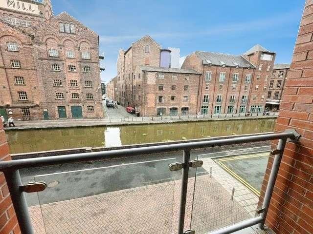 Flat for sale in Newtown, Two Mills