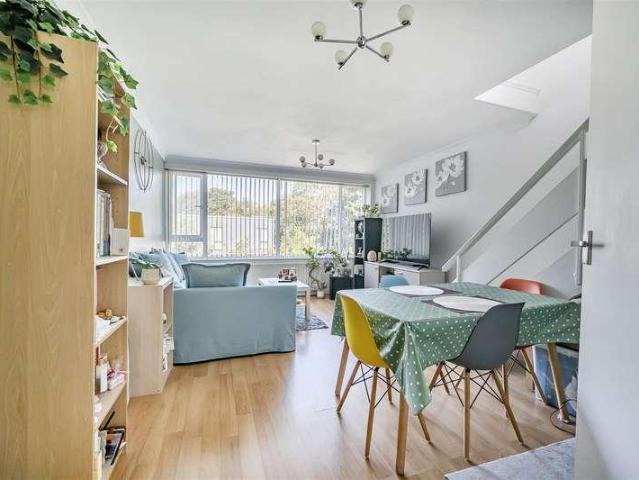 Flat for sale in Reading West, Reading