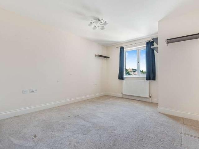 Flat for sale in Lower Halliford, Surrey
