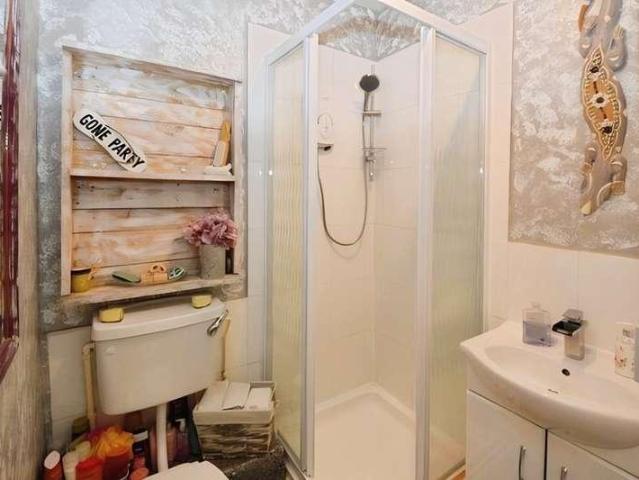 Flat for sale in Barton, Leicestershire