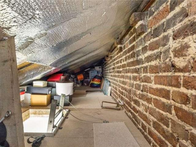 Flat for sale in Islington, Greater London