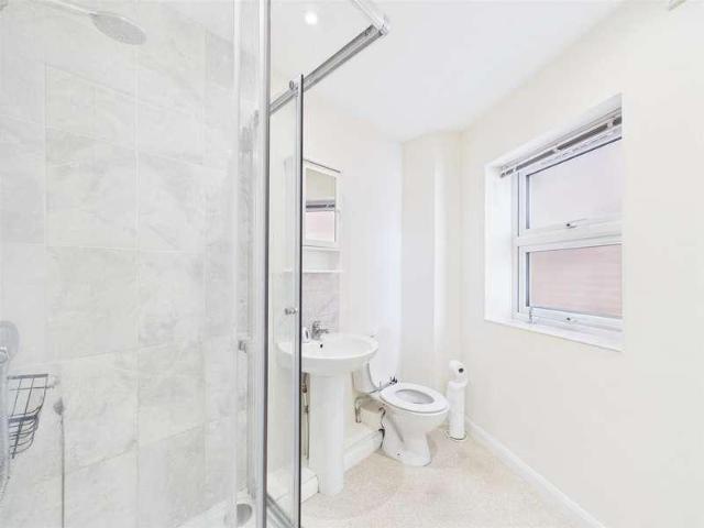 Flat for sale in Chippenham, Wiltshire