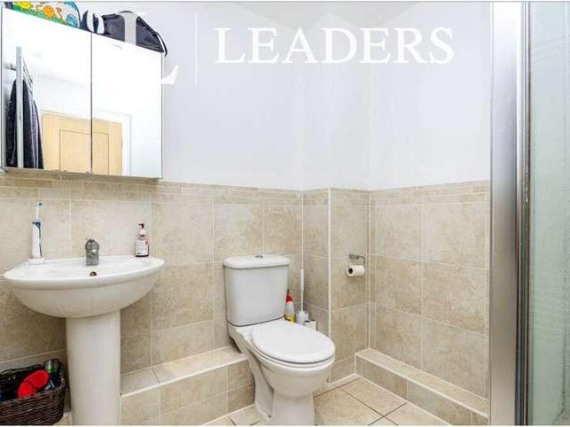 Flat for sale in Charlotteville, Westborough