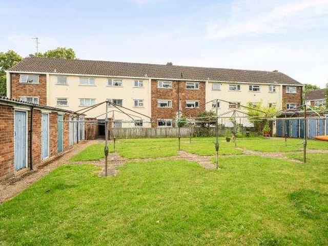 Flat for sale in St Marks, Maidenhead