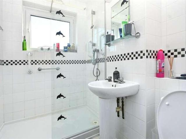 Flat for sale in Upperton, Eastbourne