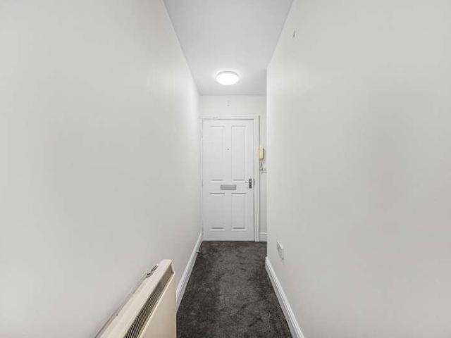 Flat for sale in School House, Gloucestershire