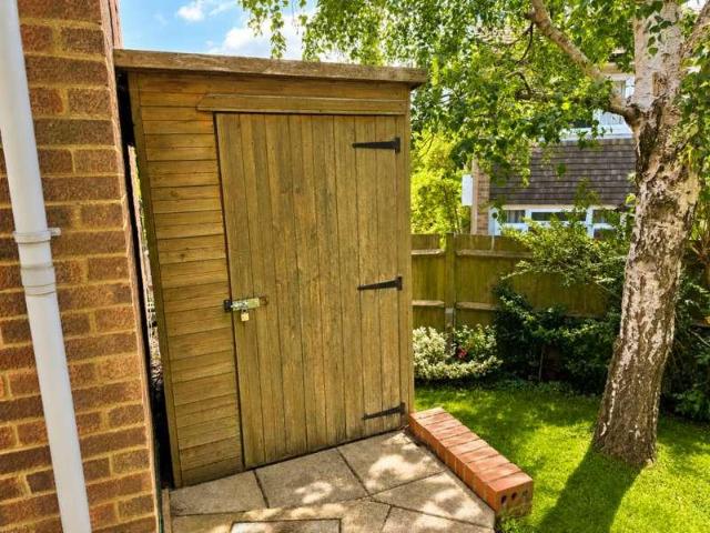 Flat for sale in King's Walden, Hertfordshire