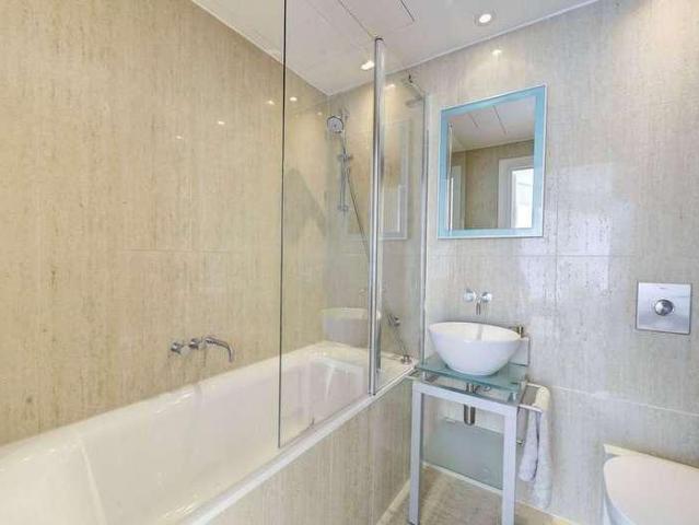 Flat for sale in Chelsea, Greater London