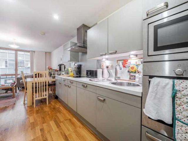 Flat for sale in City Centre, Georgia