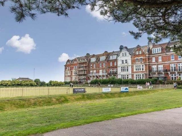 Flat for sale in West Marina, Guestling Green
