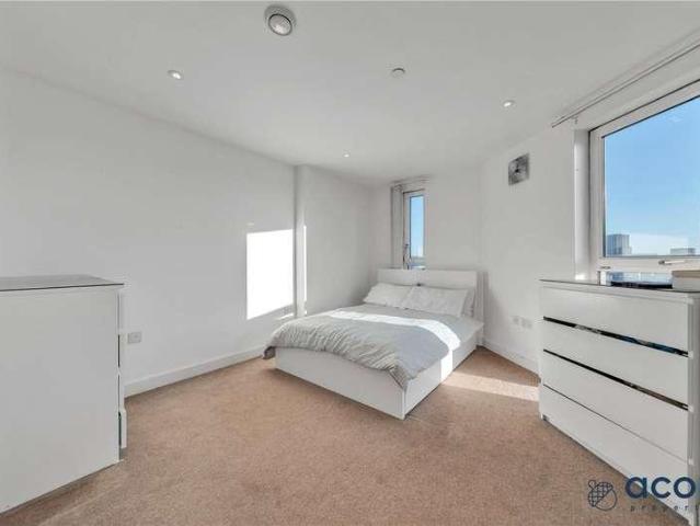 Flat for sale in Colindale, Greater London