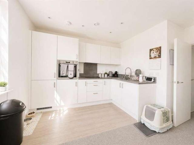 Flat for sale in Priddy's Hard, Middlecroft