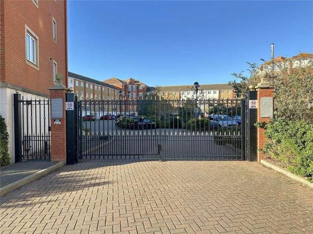 Flat for sale in Sovereign Harbour, Eastbourne