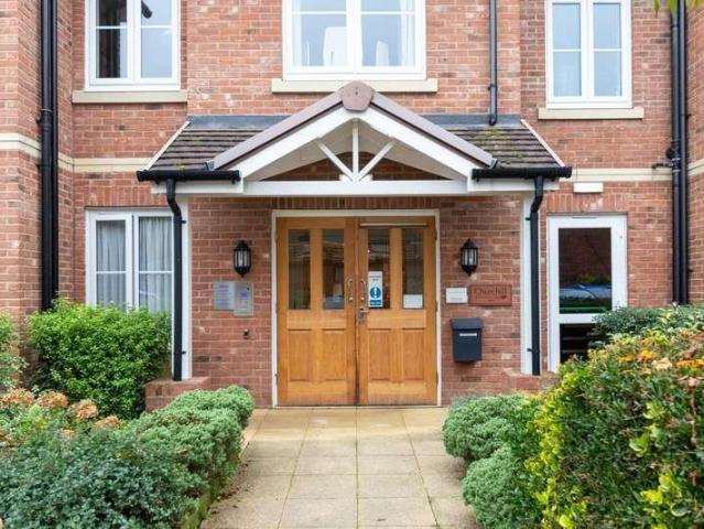 Flat for sale in Old Town, Shephall
