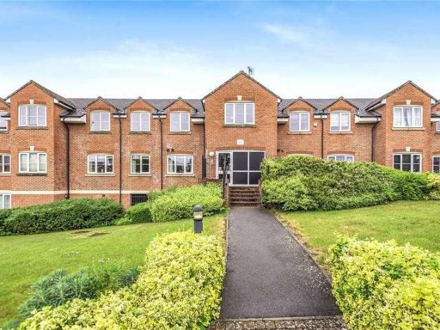 Flat for sale in Beeches Community Board, Buckinghamshire