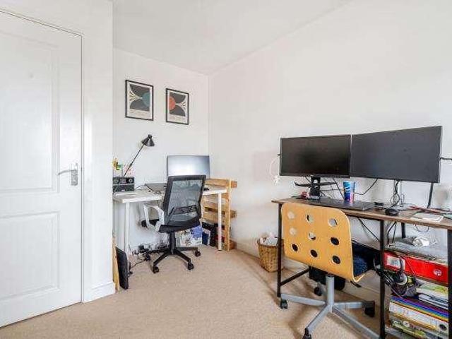 Flat for sale in Dromore, Oxfordshire